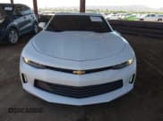 ✅ 2018 Chevrolet Camaro 1LT • VIN: 1G1FB1RX6J0115805 • Lot: 42842290. Wystawiony na IAAI z przebiegiem 95 721 mil. Bezpłatny archiwum sprzedaży aukcyjnych z USA i szczegółowy raport historii pojazdu na DreamBid. Zdjęcie 12.