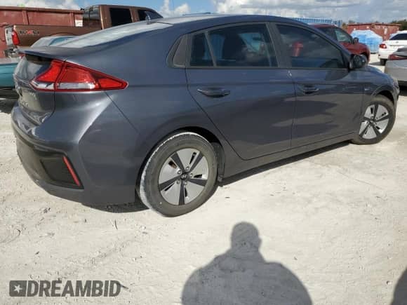 ✅ 2019 Hyundai Ioniq Blue • VIN: KMHC65LC7KU124689 • Лот: 78414054. Размещён на Copart с пробегом Не указан миль. Получите бесплатный доступ к архиву аукционных продаж из США и посмотрите подробный отчёт об истории автомобиля на DreamBid. Изображение 3.