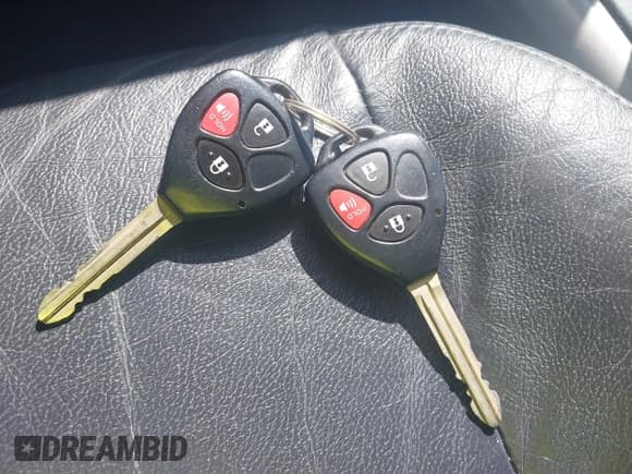 ✅ 2008 Toyota RAV4 Sport • VIN: JTMBK32V885048020 • Lot: 43100764. Listed on IAAI with 215,484 mi. Free auction sales archive from the USA and detailed vehicle history report at DreamBid. Image 11.