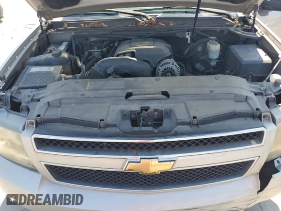 ✅ 2007 Chevrolet Suburban LT • VIN: 3GNFC16077G174000 • Lot: 75544154. Wystawiony na Copart z przebiegiem 228 883 mil. Bezpłatny archiwum sprzedaży aukcyjnych z USA i szczegółowy raport historii pojazdu na DreamBid. Zdjęcie 12.