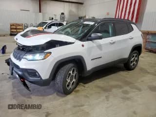 ✅ 2022 Jeep Compass Trailhawk • VIN: 3C4NJDDB0NT176174 • Lot: 91596015. Wystawiony na Copart z przebiegiem 35 314 mil. Bezpłatny archiwum sprzedaży aukcyjnych z USA i szczegółowy raport historii pojazdu na DreamBid. Zdjęcie 1.