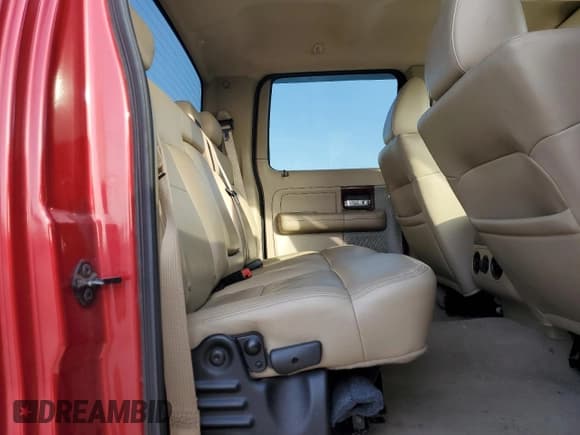 ✅ 2008 Ford F-150 XLT • VIN: 1FTPW12V58FB35883 • Lot: 92318475. Wystawiony na Copart z przebiegiem 158 009 mil. Bezpłatny archiwum sprzedaży aukcyjnych z USA i szczegółowy raport historii pojazdu na DreamBid. Zdjęcie 10.