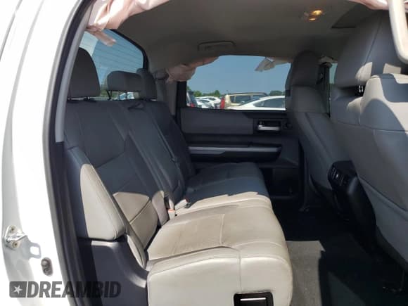 ✅ 2021 Toyota Tundra Limited • VIN: 5TFHY5F13MX006431 • Lot: 65837815. Wystawiony na Copart z przebiegiem 84 003 mil. Bezpłatny archiwum sprzedaży aukcyjnych z USA i szczegółowy raport historii pojazdu na DreamBid. Zdjęcie 10.