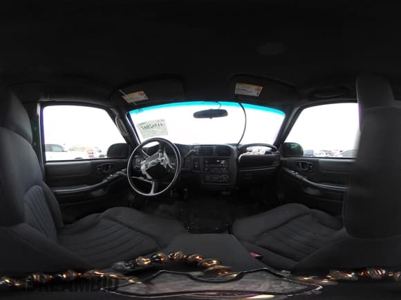 ✅ 2003 Chevrolet S-10 • VIN: 1GCDT19X838270114 • Лот: 41567042. Опубликован ранее на IAAI с пробегом 138 875 миль. Бесплатный доступ к архиву аукционных продаж из США и подробный отчёт об истории автомобиля на DreamBid. Изображение 19.