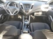 ✅ 2016 Hyundai Veloster • VIN: KMHTC6AD0GU294457 • Lot: 79025634. Wystawiony na Copart z przebiegiem 36 903 mil. Bezpłatny archiwum sprzedaży aukcyjnych z USA i szczegółowy raport historii pojazdu na DreamBid. Zdjęcie 8.