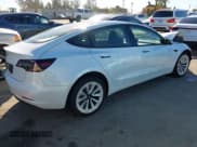 ✅ 2023 Tesla Model 3 • VIN: 5YJ3E1EA8PF425466 • Lot: 43471103. Wystawiony na IAAI z przebiegiem 28 875 mil. Bezpłatny archiwum sprzedaży aukcyjnych z USA i szczegółowy raport historii pojazdu na DreamBid. Zdjęcie 4.