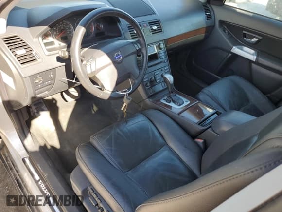 ✅ 2004 Volvo XC90 • VIN: YV1CN59H241037369 • Лот: 89893885. Опубликован ранее на Copart с пробегом Не указан. Бесплатный доступ к архиву аукционных продаж из США и подробный отчёт об истории автомобиля на DreamBid. Изображение 8.