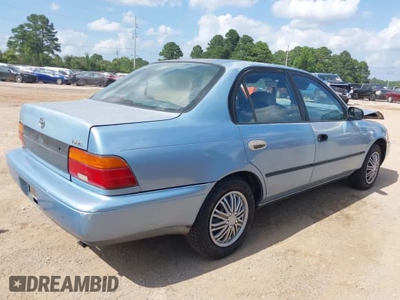 ✅ 1993 Toyota Corolla DLX • VIN: 1NXAE09E8PZ030818 • Lot: 42446701. Wystawiony na IAAI z przebiegiem 345 391 mil. Bezpłatny archiwum sprzedaży aukcyjnych z USA i szczegółowy raport historii pojazdu na DreamBid. Zdjęcie 4.