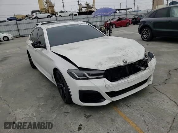 ✅ 2021 BMW 5 Series M550i xDrive • VIN: WBA13BK02MCF83535 • Lot: 66195595. Wystawiony na Copart z przebiegiem 54 000 mil. Bezpłatny archiwum sprzedaży aukcyjnych z USA i szczegółowy raport historii pojazdu na DreamBid. Zdjęcie 13.