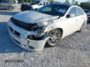 ✅ 2011 Nissan Maxima SV • VIN: 1N4AA5AP8BC817377 • Lot: 43120966. Wystawiony na IAAI z przebiegiem 123 794 mil. Bezpłatny archiwum sprzedaży aukcyjnych z USA i szczegółowy raport historii pojazdu na DreamBid. Zdjęcie 6.