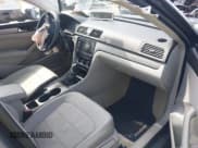 ✅ 2014 Volkswagen Passat SE • VIN: 1VWBS7A38EC114237 • Lot: 42681199. Wystawiony na IAAI z przebiegiem 145 750 mil. Bezpłatny archiwum sprzedaży aukcyjnych z USA i szczegółowy raport historii pojazdu na DreamBid. Zdjęcie 5.