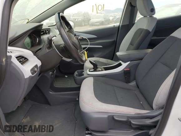 ✅ 2020 Chevrolet Bolt EV LT • VIN: 1G1FY6S01L4135724 • Lot: 74014654. Wystawiony na Copart z przebiegiem 48 686 mil. Bezpłatny archiwum sprzedaży aukcyjnych z USA i szczegółowy raport historii pojazdu na DreamBid. Zdjęcie 7.