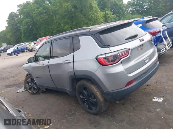 ✅ 2021 Jeep Compass Latitude • VIN: 3C4NJCBB6MT509179 • Lot: 42121942. Wystawiony na IAAI z przebiegiem 63 552 mil. Bezpłatny archiwum sprzedaży aukcyjnych z USA i szczegółowy raport historii pojazdu na DreamBid. Zdjęcie 13.