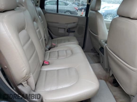 ✅ 2005 Ford Explorer XLT • VIN: 1FMZU63K35UA11887 • Lot: 45007395. Wystawiony na Copart z przebiegiem 275 405 mil. Bezpłatny archiwum sprzedaży aukcyjnych z USA i szczegółowy raport historii pojazdu na DreamBid. Zdjęcie 11.