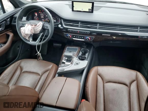 ✅ 2017 Audi Q7 Premium Plus • VIN: WA1LAAF77HD030261 • Lot: 61784785. Listed on Copart with 71,971 mi. Free auction sales archive from the USA and detailed vehicle history report at DreamBid. Image 8.