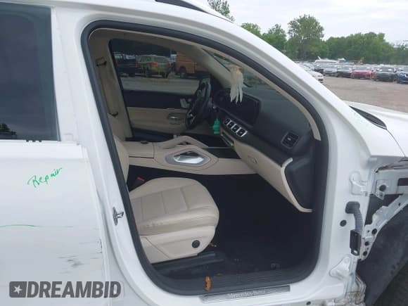 ✅ 2022 Mercedes-Benz GLE 350 • VIN: 4JGFB4KB4NA698779 • Лот: 42451950. Опубликован ранее на IAAI с пробегом 38 984 миль. Бесплатный доступ к архиву аукционных продаж из США и подробный отчёт об истории автомобиля на DreamBid. Изображение 5.