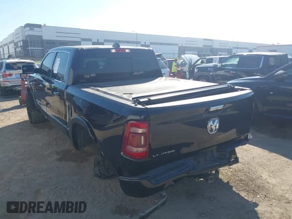 ✅ 2020 Ram 1500 Limited • VIN: 1C6RREHM8LN246200 • Lot: 43420879. Wystawiony na IAAI z przebiegiem 95 682 mil. Bezpłatny archiwum sprzedaży aukcyjnych z USA i szczegółowy raport historii pojazdu na DreamBid. Zdjęcie 3.