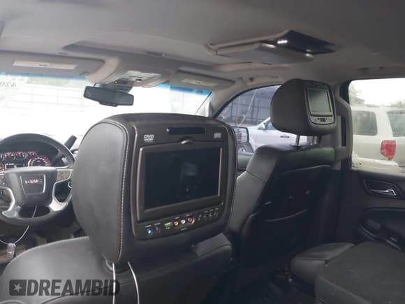 ✅ 2015 GMC Yukon XL SLT • VIN: 1GKS1HKC7FR645636 • Lot: 42093086. Wystawiony na IAAI z przebiegiem 206 189 mil. Bezpłatny archiwum sprzedaży aukcyjnych z USA i szczegółowy raport historii pojazdu na DreamBid. Zdjęcie 22.