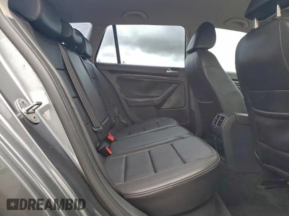 ✅ 2011 Volkswagen Jetta TDI • VIN: 3VWPL7AJ8BM643876 • Лот: 95842585. Опубликован ранее на Copart с пробегом 171 782 миль. Бесплатный доступ к архиву аукционных продаж из США и подробный отчёт об истории автомобиля на DreamBid. Изображение 10.