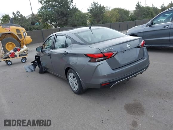 ✅ 2022 Nissan Versa S • VIN: 3N1CN8BV1NL838816 • Lot: 43443645. Listed on IAAI with 34,081 mi. Free auction sales archive from the USA and detailed vehicle history report at DreamBid. Image 3.