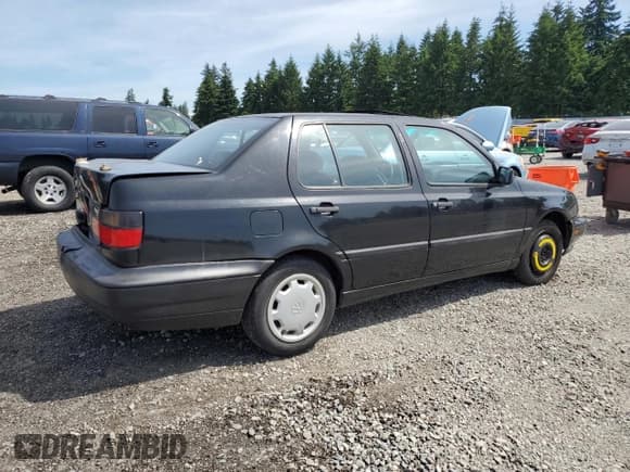 ✅ 1996 Volkswagen Jetta • VIN: 3VWWA81H0TM105498 • Lot: 58062665. Listed on Copart with 119,964 mi. Free auction sales archive from the USA and detailed vehicle history report at DreamBid. Image 3.