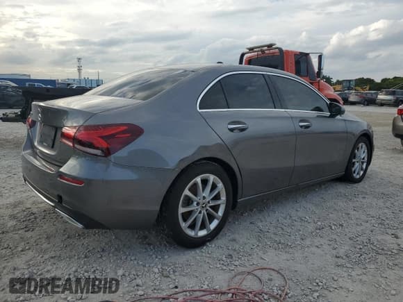 ✅ 2020 Mercedes-Benz A 220 • VIN: W1K3G4EB3LW046522 • Lot: 91845025. Wystawiony na Copart z przebiegiem 35 032 mil. Bezpłatny archiwum sprzedaży aukcyjnych z USA i szczegółowy raport historii pojazdu na DreamBid. Zdjęcie 3.