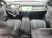 ✅ 2022 Rivian R1T Adventure • VIN: 7FCTGAAAXNN009122 • Lot: 85928145. Wystawiony na Copart z przebiegiem 75 157 mil. Bezpłatny archiwum sprzedaży aukcyjnych z USA i szczegółowy raport historii pojazdu na DreamBid. Zdjęcie 8.