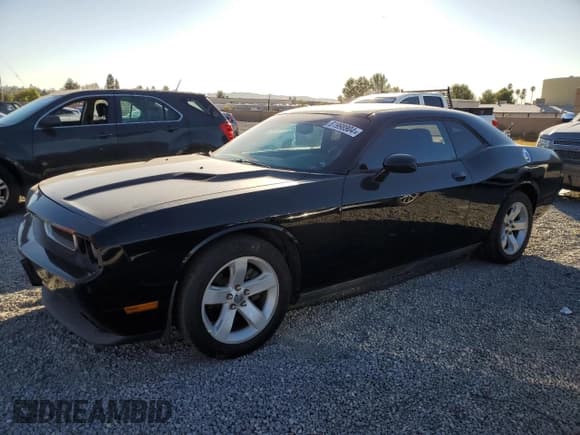 ✅ 2013 Dodge Challenger SXT • VIN: 2C3CDYAG5DH536122 • Lot: 81998904. Wystawiony na Copart z przebiegiem 202 635 mil. Bezpłatny archiwum sprzedaży aukcyjnych z USA i szczegółowy raport historii pojazdu na DreamBid. Zdjęcie 1.