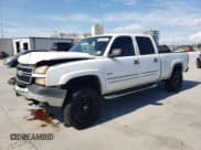✅ 2006 Chevrolet Silverado 2500HD LT1 • VIN: 1GCHC23D16F158311 • Лот: 72546204. Опубликован ранее на Copart с пробегом 208 534 миль. Бесплатный доступ к архиву аукционных продаж из США и подробный отчёт об истории автомобиля на DreamBid. Изображение 1.