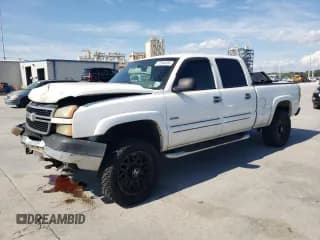 ✅ 2006 Chevrolet Silverado 2500HD LT1 • VIN: 1GCHC23D16F158311 • Лот: 72546204. Опубликован ранее на Copart с пробегом 208 534 миль. Бесплатный доступ к архиву аукционных продаж из США и подробный отчёт об истории автомобиля на DreamBid. Изображение 1.