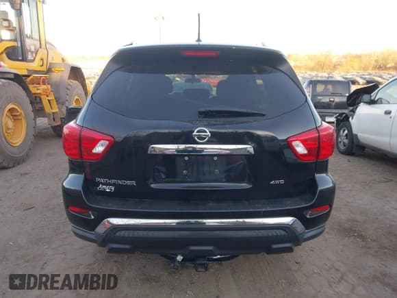 ✅ 2018 Nissan Pathfinder SL • VIN: 5N1DR2MM6JC659079 • Lot: 43738260. Listed on IAAI with 88,480 mi. Free auction sales archive from the USA and detailed vehicle history report at DreamBid. Image 16.
