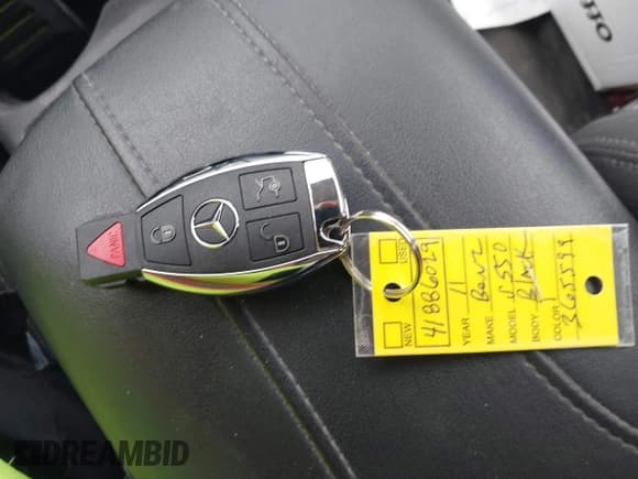 ✅ 2011 Mercedes-Benz S 550 • VIN: WDDNG8GBXBA365599 • Лот: 41886029. Опубликован ранее на IAAI с пробегом 60 859 миль. Бесплатный доступ к архиву аукционных продаж из США и подробный отчёт об истории автомобиля на DreamBid. Изображение 11.