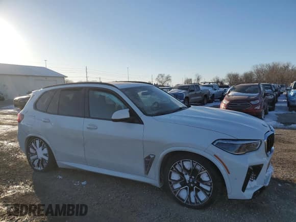 ✅ 2022 BMW X5 M • VIN: 5YMJU0C06N9K15414 • Lot: 46120325. Listed on Copart with Not provided. Free auction sales archive from the USA and detailed vehicle history report at DreamBid. Image 4.
