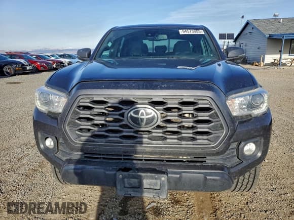 ✅ 2022 Toyota Tacoma TRD Off Road • VIN: 3TMCZ5AN3NM501057 • Lot: 94573005. Listed on Copart with 53,316 mi. Free auction sales archive from the USA and detailed vehicle history report at DreamBid. Image 5.