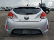 ✅ 2013 Hyundai Veloster w/Gray Int • VIN: KMHTC6AD8DU092672 • Lot: 63773024. Wystawiony na Copart z przebiegiem 169 452 mil. Bezpłatny archiwum sprzedaży aukcyjnych z USA i szczegółowy raport historii pojazdu na DreamBid. Zdjęcie 6.