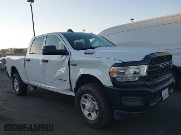 ✅ 2019 Ram 2500 Tradesman • VIN: 3C6UR5CJXKG518504 • Лот: 42942321. Опубликован ранее на IAAI с пробегом 38 645 миль. Бесплатный доступ к архиву аукционных продаж из США и подробный отчёт об истории автомобиля на DreamBid. Изображение 6.