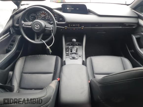 ✅ 2021 Mazda 3 Select • VIN: JM1BPAKLXM1404036 • Lot: 70122285. Wystawiony na Copart z przebiegiem 34 929 mil. Bezpłatny archiwum sprzedaży aukcyjnych z USA i szczegółowy raport historii pojazdu na DreamBid. Zdjęcie 8.