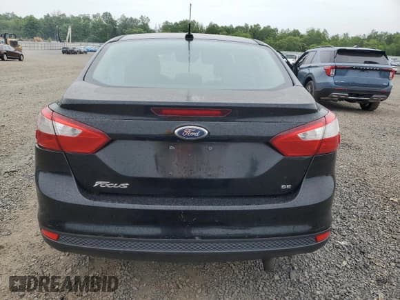 ✅ 2012 Ford Focus SE • VIN: 1FAHP3F23CL213185 • Лот: 58032845. Опубликован ранее на Copart с пробегом 115 888 миль. Бесплатный доступ к архиву аукционных продаж из США и подробный отчёт об истории автомобиля на DreamBid. Изображение 6.