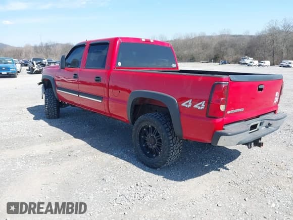 ✅ 2006 Chevrolet Silverado 2500HD LT1 • VIN: 1GCHK23D06F171442 • Lot: 41691533. Listed on IAAI with 294,980 mi. Free auction sales archive from the USA and detailed vehicle history report at DreamBid. Image 3.