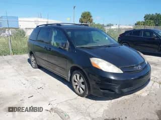 2009 Toyota Sienna LE z VIN 5TDZK23C39S233884, wystawiony jako IAAI lot #43134049 z przebiegiem 206 821 mil mil oraz . Historia ofert i sprzedaży dostępna na DreamBid. Obrazek 1.