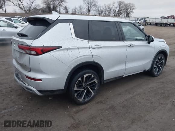 ✅ 2022 Mitsubishi Outlander SE • VIN: JA4J4UA8XNZ034643 • Лот: 41214966. Опубликован ранее на IAAI с пробегом 52 827 миль. Бесплатный доступ к архиву аукционных продаж из США и подробный отчёт об истории автомобиля на DreamBid. Изображение 4.