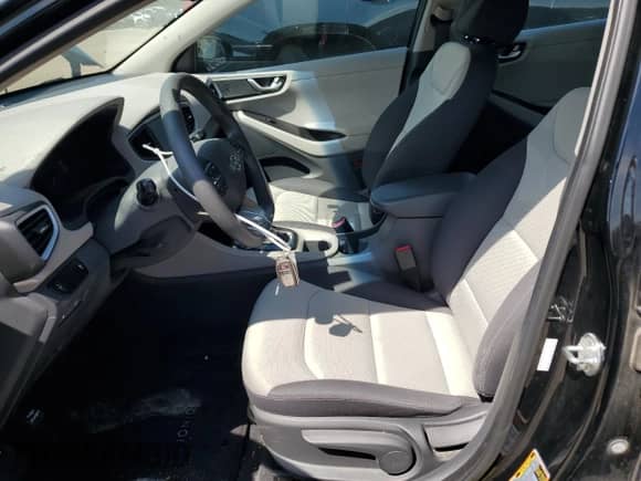 2017 Hyundai Ioniq Blue с VIN KMHC65LC3HU023870, выставлен на аукционе Copart как лот 69245344 с пробегом 142 144 миль миль и Списание • Salvage title. История ставок и продаж доступна на DreamBid. Изображение 7.