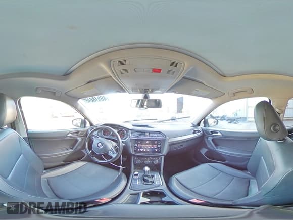 ✅ 2018 Volkswagen Tiguan SEL • VIN: 3VV3B7AX2JM137890 • Лот: 48318645. Опубликован ранее на Copart с пробегом 112 602 миль. Бесплатный доступ к архиву аукционных продаж из США и подробный отчёт об истории автомобиля на DreamBid. Изображение 15.