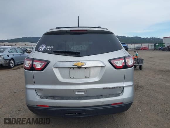 ✅ 2015 Chevrolet Traverse LT • VIN: 1GNKVHKDXFJ317562 • Lot: 43511947. Wystawiony na IAAI z przebiegiem 146 270 mil. Bezpłatny archiwum sprzedaży aukcyjnych z USA i szczegółowy raport historii pojazdu na DreamBid. Zdjęcie 17.