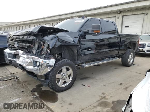 ✅ 2015 Chevrolet Silverado 2500HD LT • VIN: 1GC1KVE87FF578323 • Lot: 89270105. Listed on Copart with 184,556 mi. Free auction sales archive from the USA and detailed vehicle history report at DreamBid. Image 1.