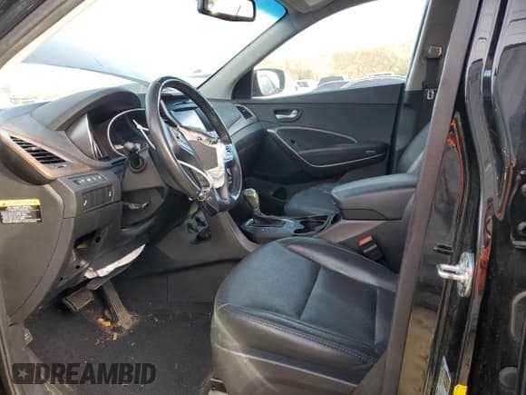 ✅ 2018 Hyundai Santa Fe 2.0T • VIN: 5NMZUDLA6JH106106 • Лот: 71894072. Опубликован ранее на Copart с пробегом 54 296 миль. Бесплатный доступ к архиву аукционных продаж из США и подробный отчёт об истории автомобиля на DreamBid. Изображение 7.