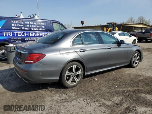 ✅ 2019 Mercedes-Benz E 300 • VIN: WDDZF4KB1KA656934 • Lot: 54543455. Listed on Copart with Not provided. Free auction sales archive from the USA and detailed vehicle history report at DreamBid. Image 3.