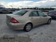 ✅ 2005 Mercedes-Benz C 240 • VIN: WDBRF81J65F667041 • Лот: 82450355. Опубликован ранее на Copart с пробегом 145 521 миль. Бесплатный доступ к архиву аукционных продаж из США и подробный отчёт об истории автомобиля на DreamBid. Изображение 3.
