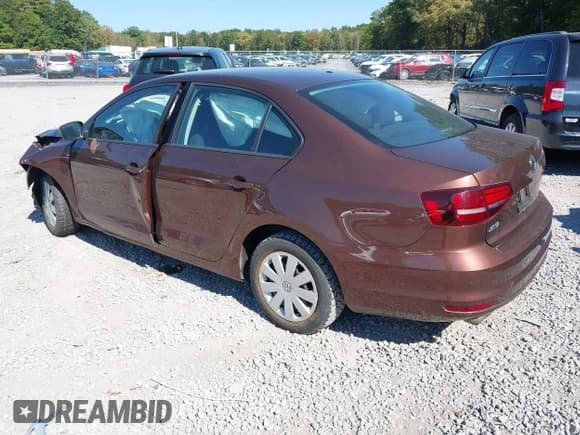 ✅ 2016 Volkswagen Jetta S • VIN: 3VW267AJ2GM389140 • Lot: 43349959. Listed on IAAI with 142,779 mi. Free auction sales archive from the USA and detailed vehicle history report at DreamBid. Image 3.