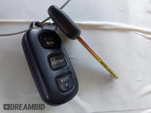 ✅ 2004 Toyota Camry LE • VIN: 4T1BE30K54U363207 • Lot: 42864126. Wystawiony na IAAI z przebiegiem 160 685 mil. Bezpłatny archiwum sprzedaży aukcyjnych z USA i szczegółowy raport historii pojazdu na DreamBid. Zdjęcie 11.